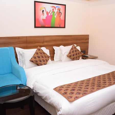 Hotel Mumbai House Andheri East, Mumbai Exteriör bild