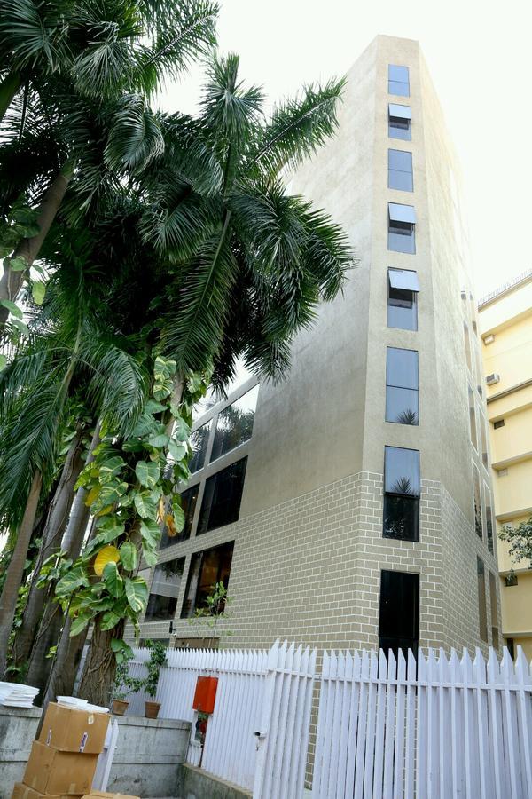 Hotel Mumbai House Andheri East, Mumbai Exteriör bild