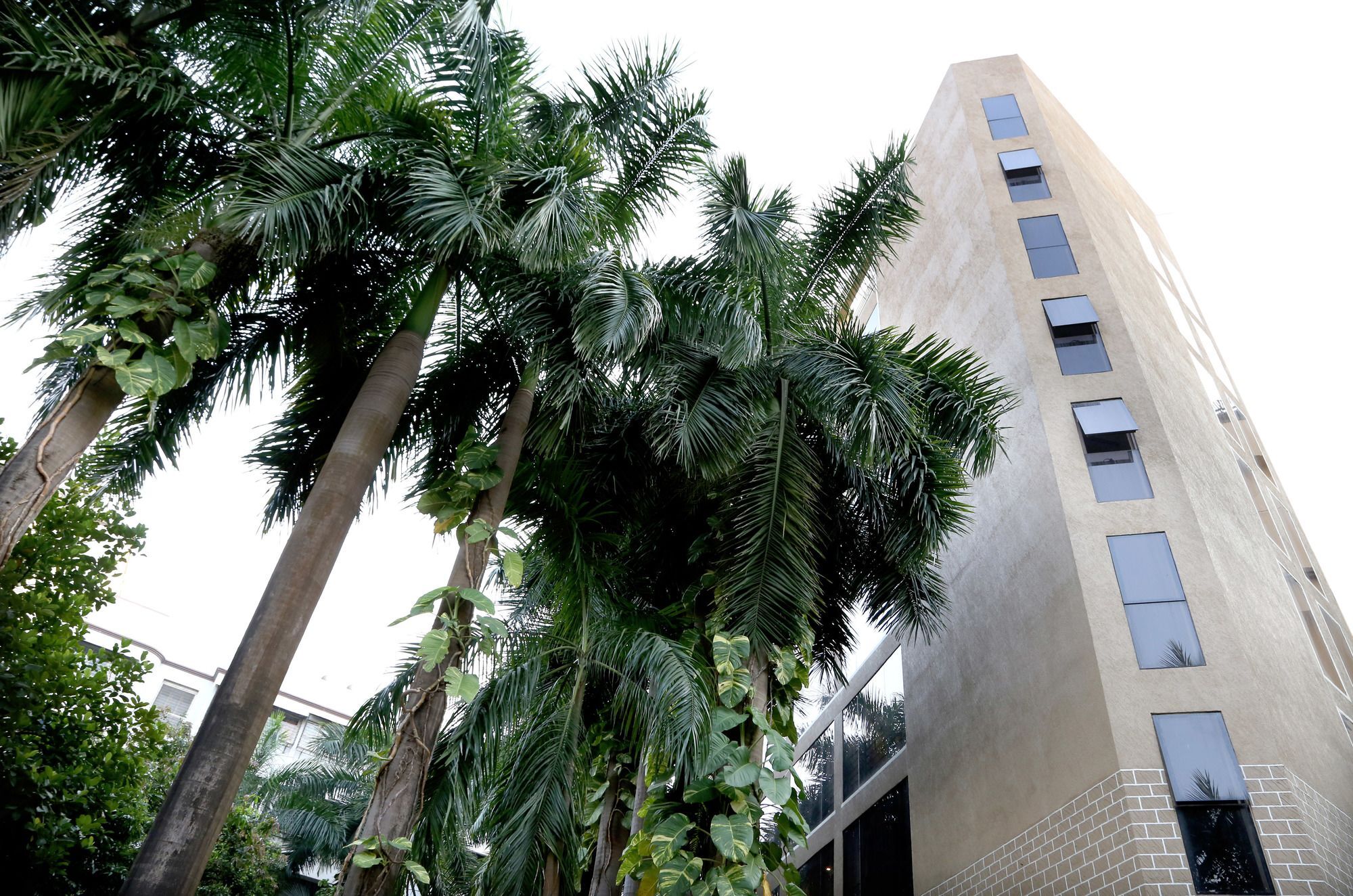 Hotel Mumbai House Andheri East, Mumbai Exteriör bild